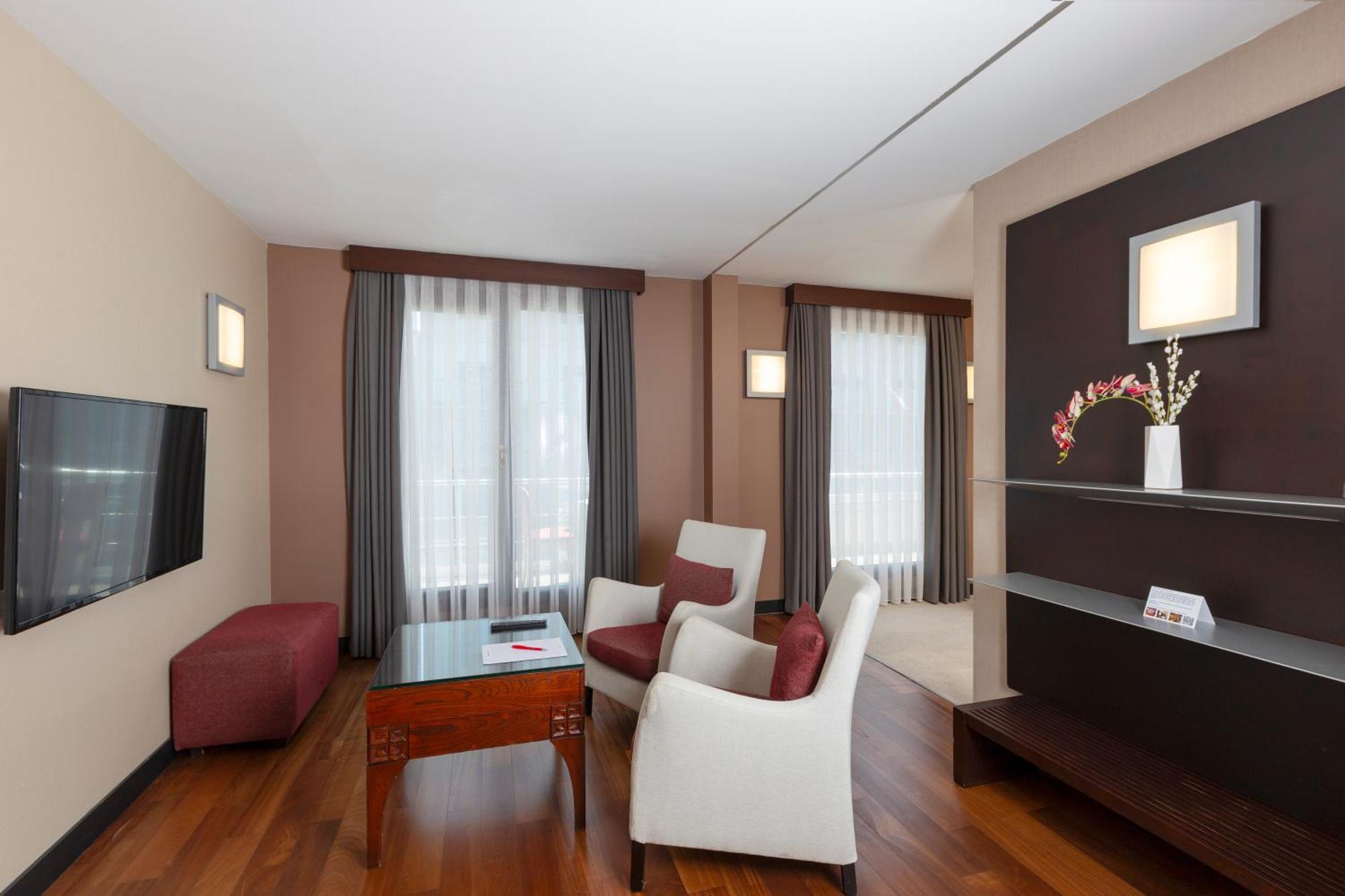 Nippon 4* Istanboel