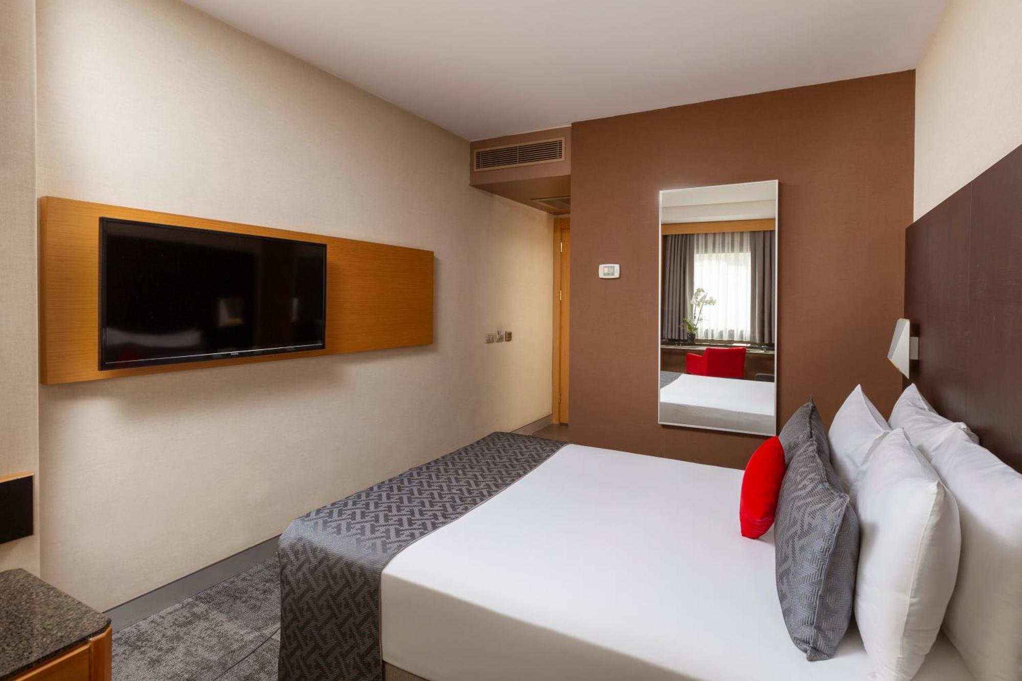 Hotel Nippon 4*